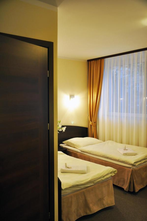 Hotel Pojezierze Szczecinek Exterior photo